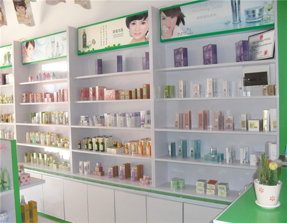 星空真人|李炜广州首签破万张 五小时歌迷大合唱唱响羊城(图1) 星空真人集团官网