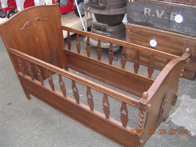 “星空真人”健康鱼不如病鱼孔雀鱼竞美赛惹议