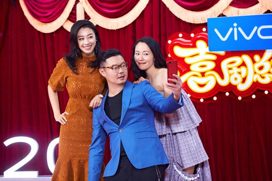 谭维维帮唱汪峰 最强摇滚组合冲击歌王-星空真人集团官网(图2) 星空真人